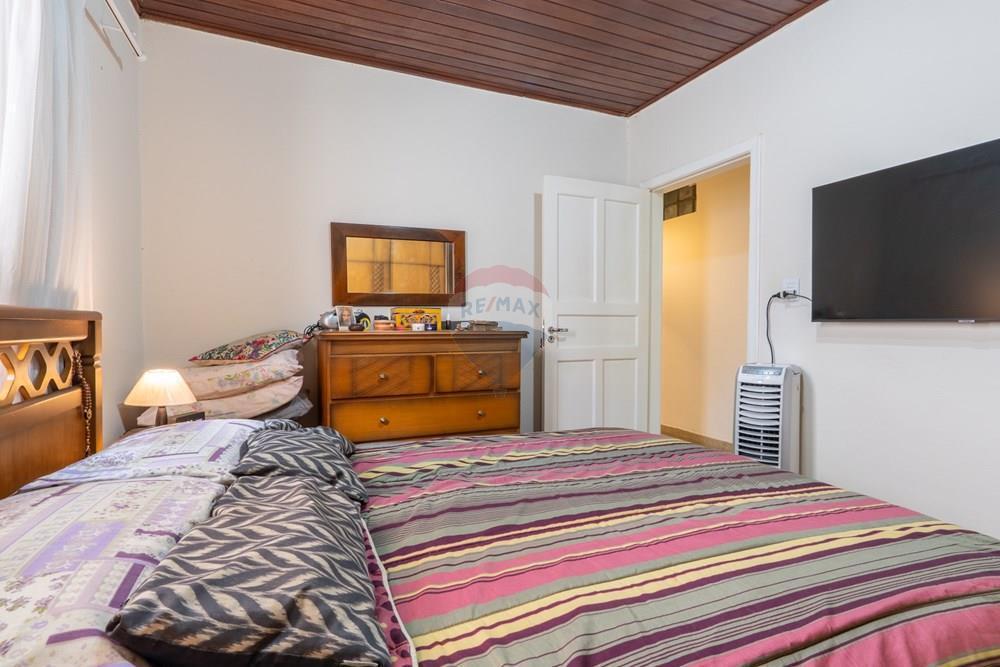Casa à venda na Rua Heitor Penteado com 132m² 4 Quartos 1 Suíte na Edícula Potencial Comercial