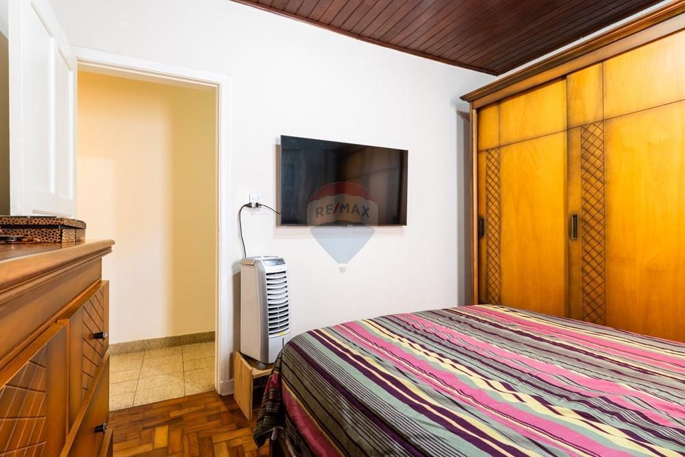 Casa à venda na Rua Heitor Penteado com 132m² 4 Quartos 1 Suíte na Edícula Potencial Comercial