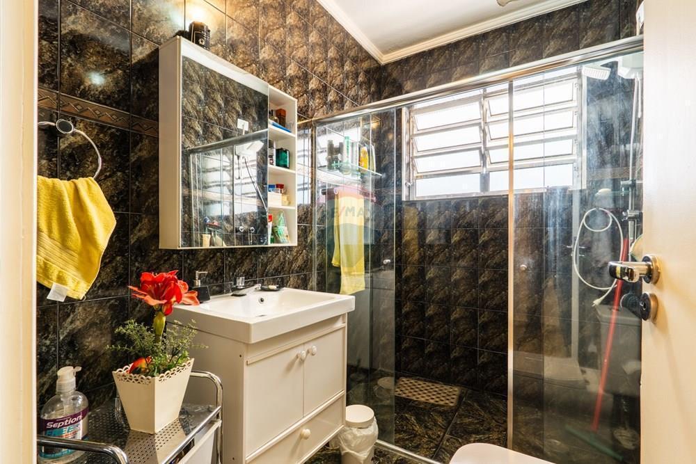 Casa à venda na Rua Heitor Penteado com 132m² 4 Quartos 1 Suíte na Edícula Potencial Comercial