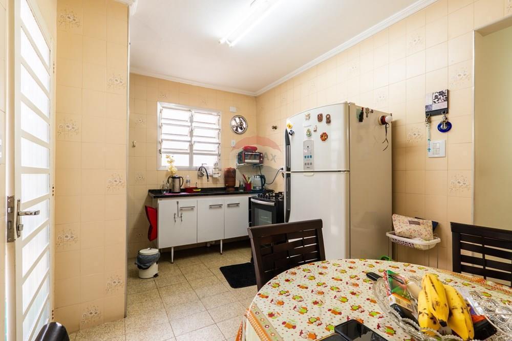 Casa à venda na Rua Heitor Penteado com 132m² 4 Quartos 1 Suíte na Edícula Potencial Comercial