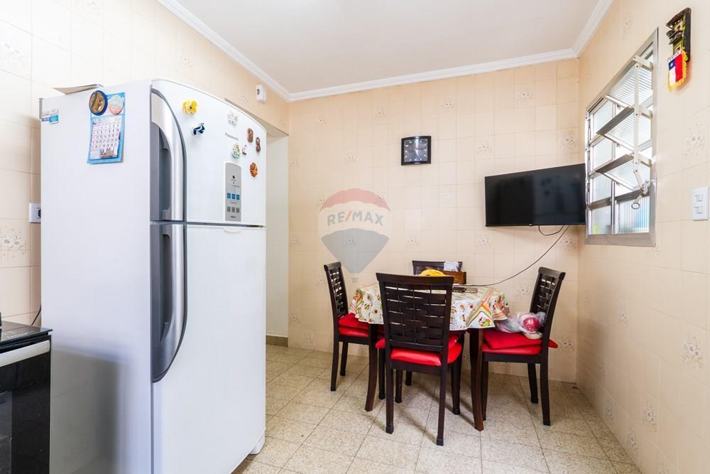 Casa à venda na Rua Heitor Penteado com 132m² 4 Quartos 1 Suíte na Edícula Potencial Comercial