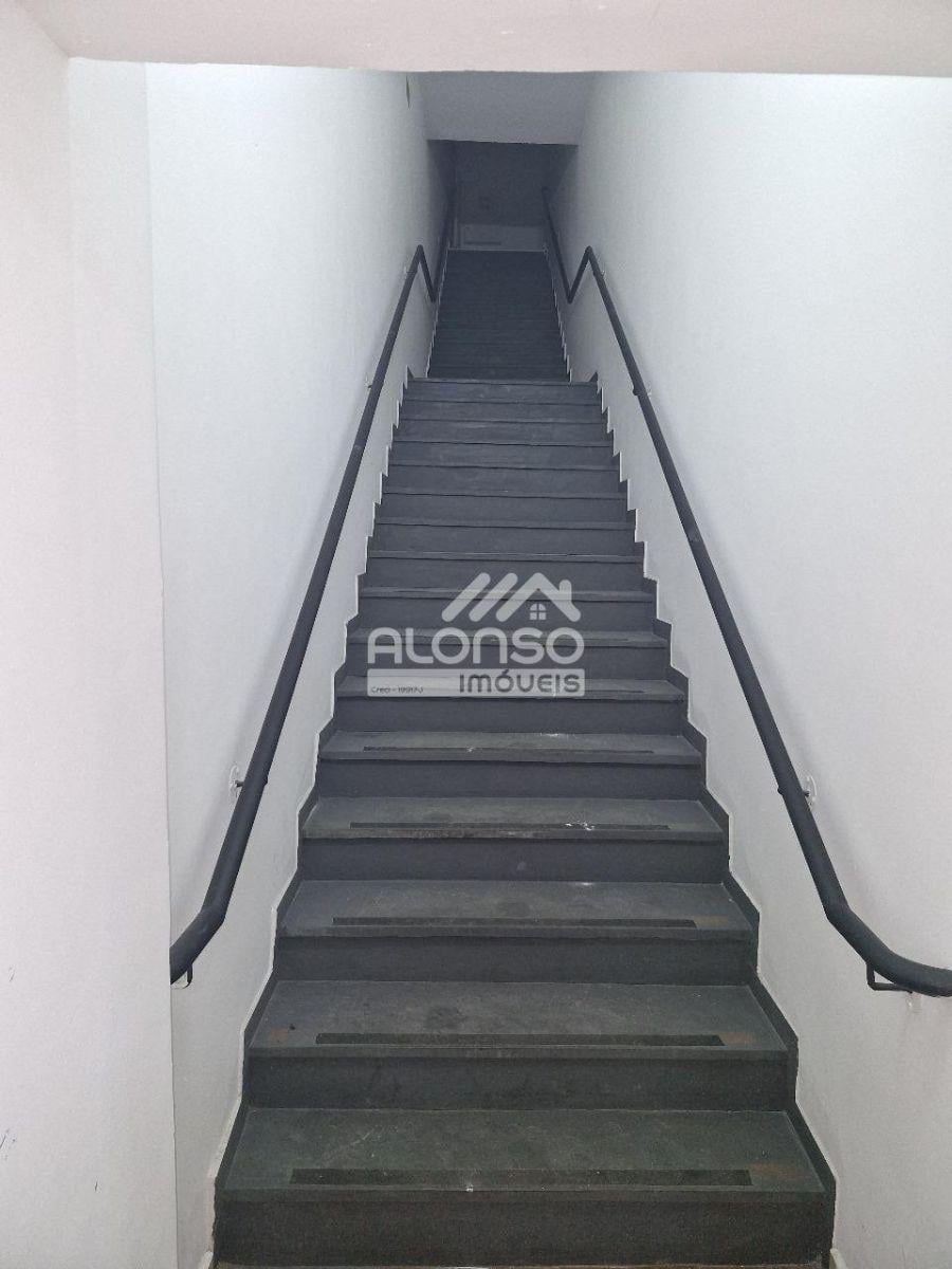 IMÓVEL COMERCIAL COM 3 PAVIMENTOS EM PINHEIROS