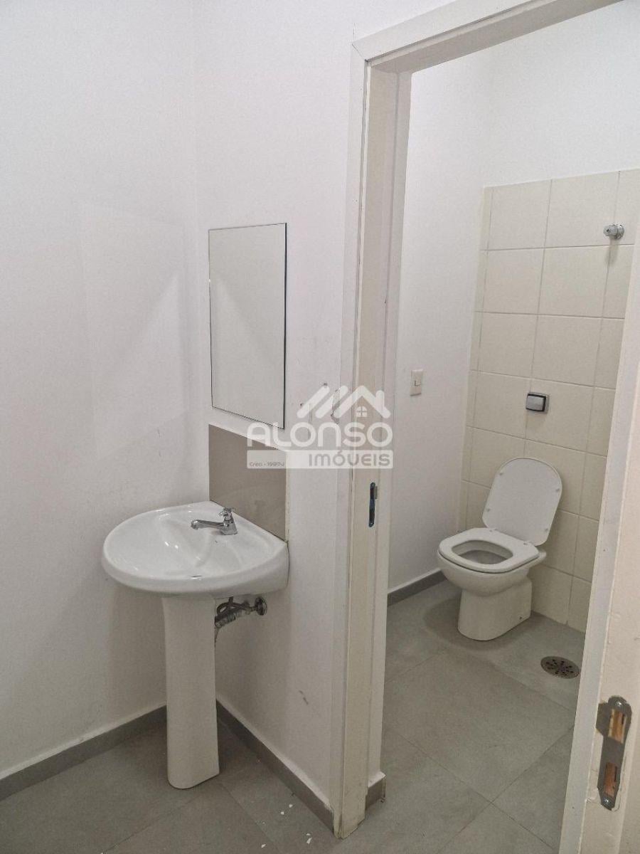 IMÓVEL COMERCIAL COM 3 PAVIMENTOS EM PINHEIROS