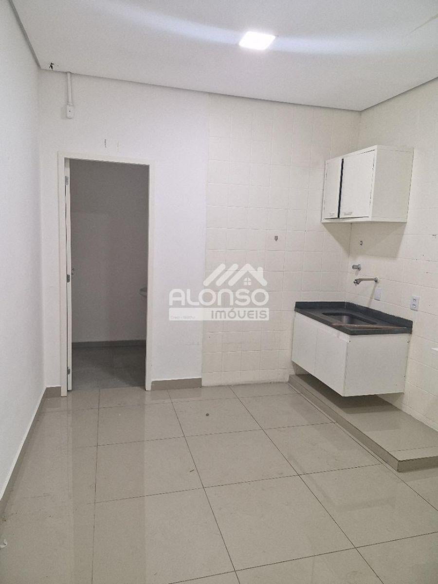 IMÓVEL COMERCIAL COM 3 PAVIMENTOS EM PINHEIROS