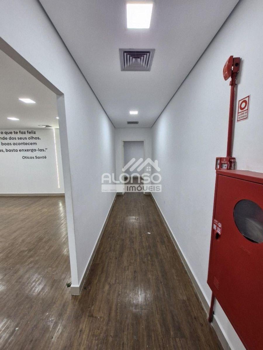 IMÓVEL COMERCIAL COM 3 PAVIMENTOS EM PINHEIROS
