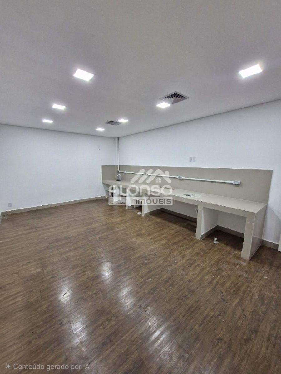 IMÓVEL COMERCIAL COM 3 PAVIMENTOS EM PINHEIROS