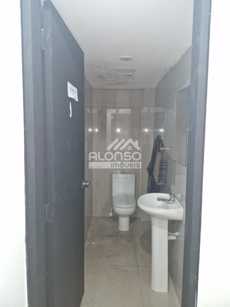 IMÓVEL COMERCIAL COM 3 PAVIMENTOS EM PINHEIROS