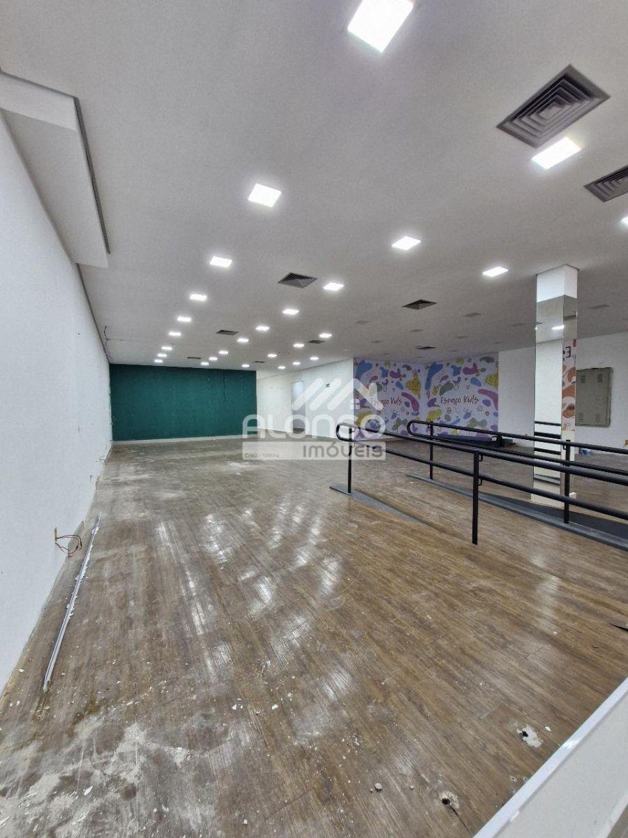 IMÓVEL COMERCIAL COM 3 PAVIMENTOS EM PINHEIROS