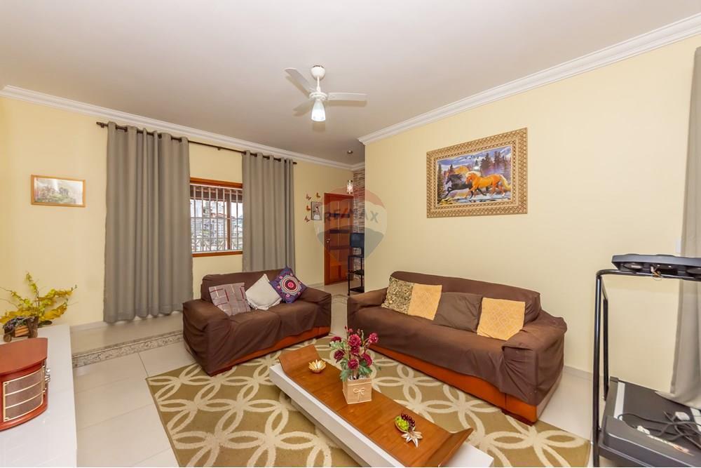 Oportunidade Única de Investimento na Vila Jaguara: Imóvel de Renda com 6 Unidades Independentes!