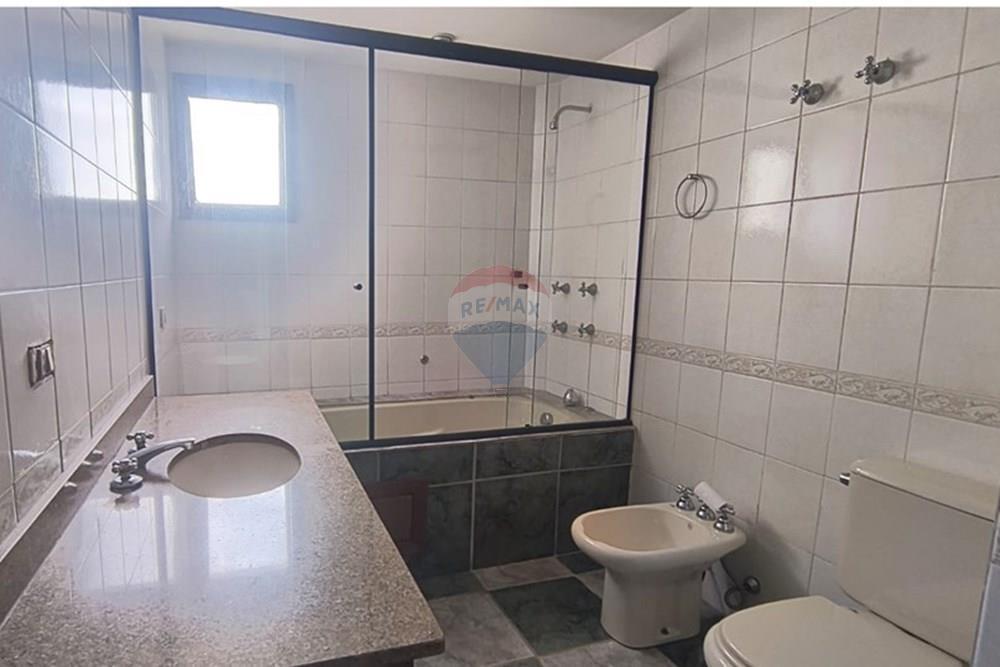 Excelente cobertura duplex para locação na Av Giovanni Gronch, 3 dormitórios sendo 1 suíte, sala de
