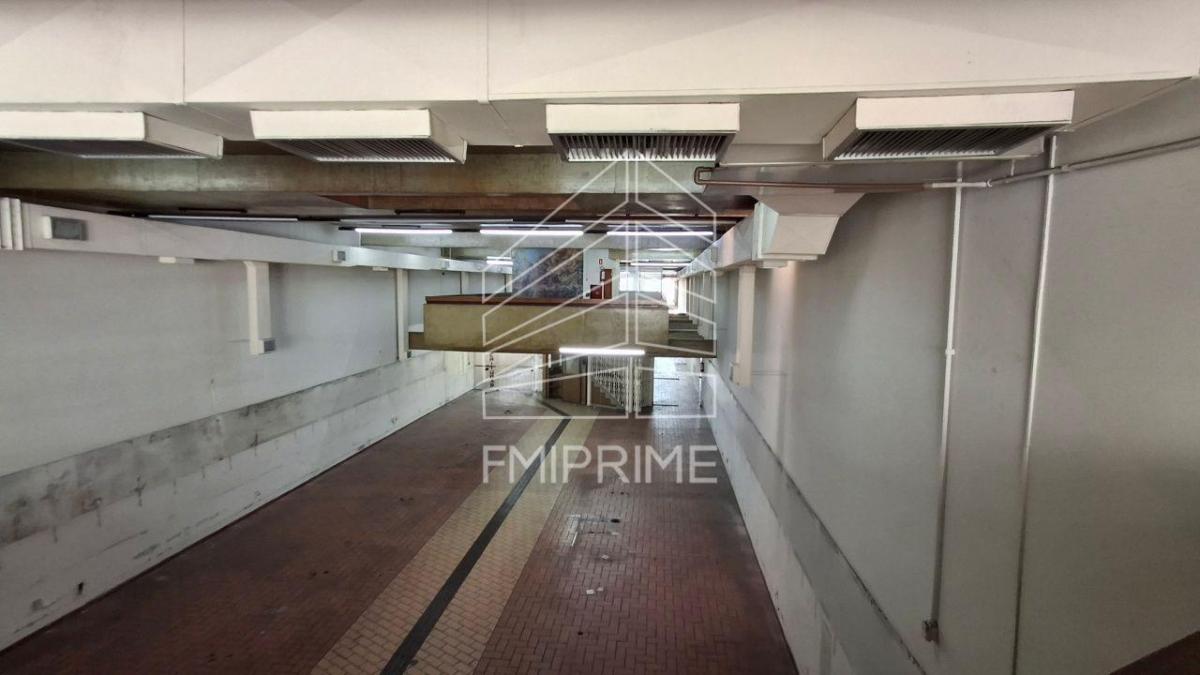 PRÉDIO COMERCIAL PARA ALUGAR NA LAPA, COM 1.200 M2 A.U , 20 VAGAS.