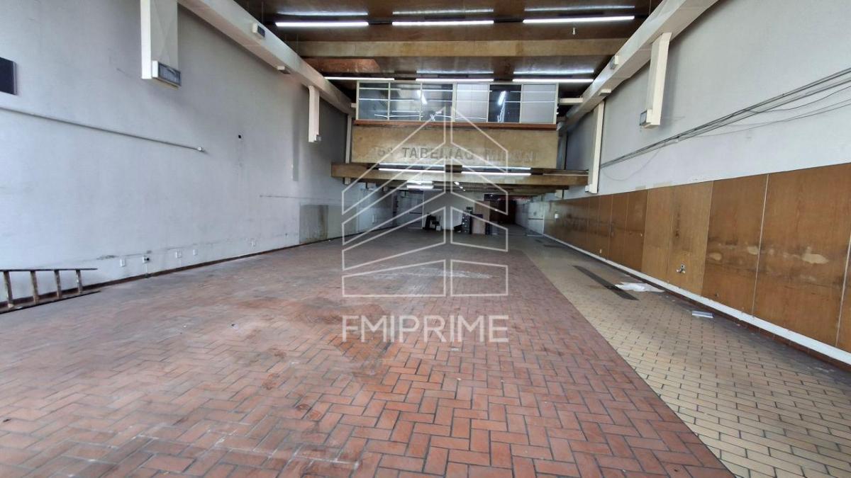 PRÉDIO COMERCIAL PARA ALUGAR NA LAPA, COM 1.200 M2 A.U , 20 VAGAS.