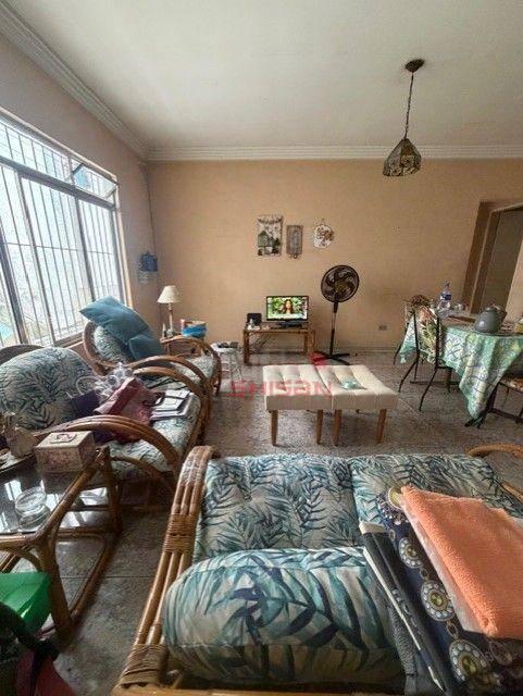 Casa com 03 suítes, para reforma no Alto da Lapa!