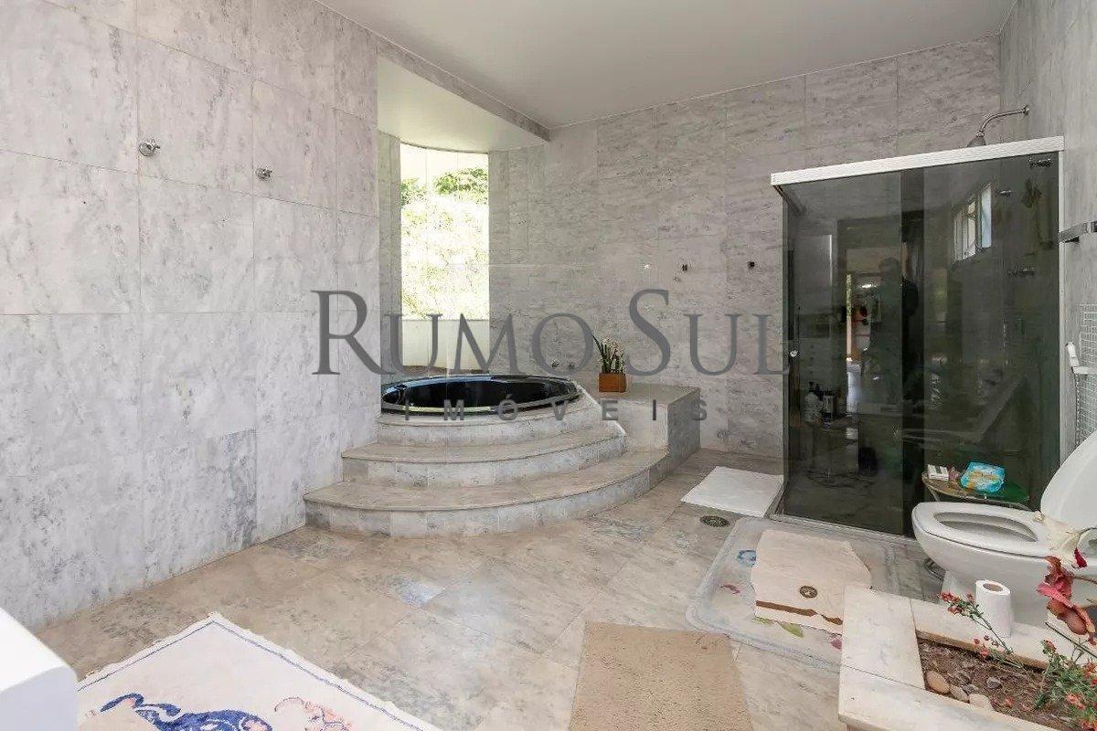 Casa para aluguel – no Jardim dos Estados