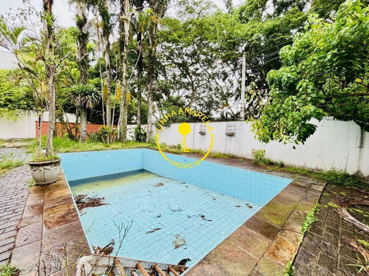 Casa com Amplo Espaço, Vista para Praça e Localização Privilegiada no Jardim Guedala
