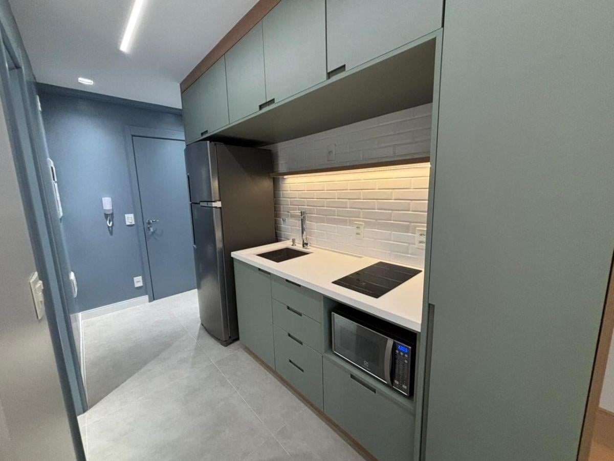 Studio na Vila Madalena, aluga, MOBILIADO, 27m² a passos da Estação do Metrô, São Paulo – SP