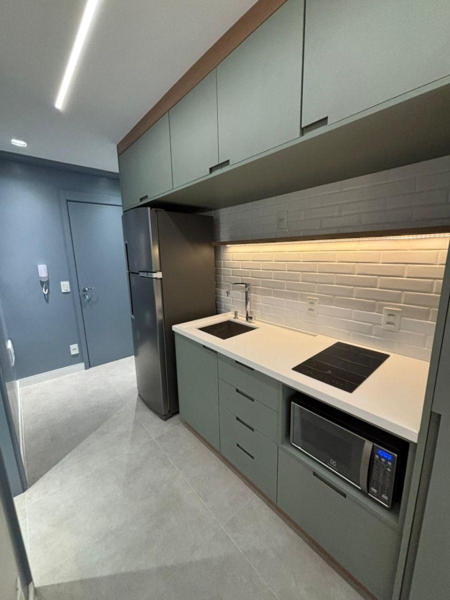 Studio na Vila Madalena, aluga, MOBILIADO, 27m² a passos da Estação do Metrô, São Paulo – SP