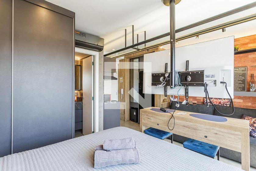 Casa à Venda – Vila Olímpia, 1 Quarto, 27 m² – São Paulo