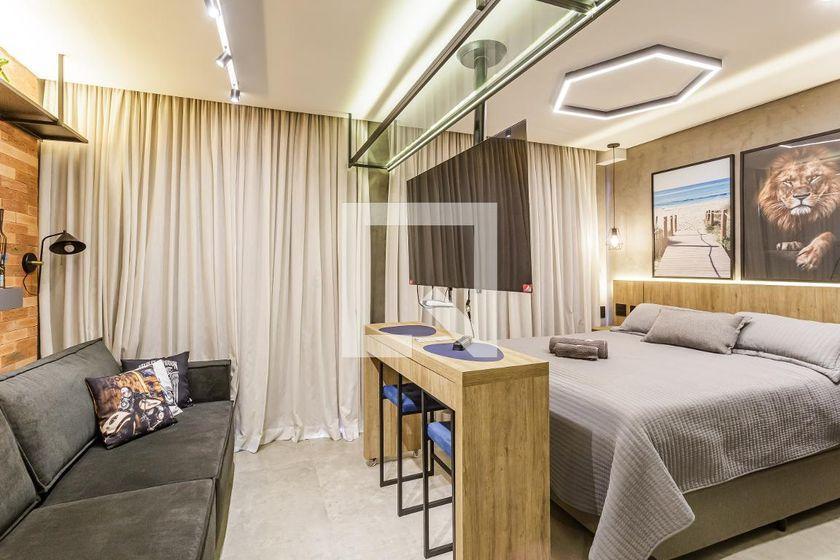 Casa à Venda – Vila Olímpia, 1 Quarto, 27 m² – São Paulo
