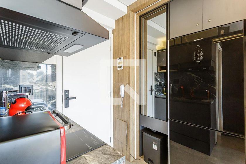 Casa à Venda – Vila Olímpia, 1 Quarto, 27 m² – São Paulo
