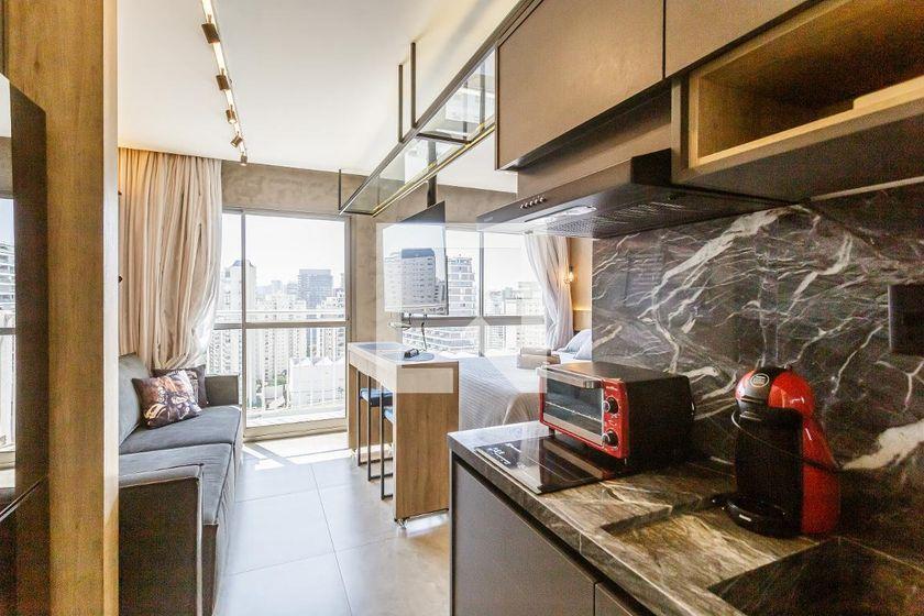 Casa à Venda – Vila Olímpia, 1 Quarto, 27 m² – São Paulo