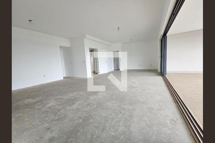 Apartamento à Venda – Chácara Santo Antonio, 3 Quartos, 227 m² – São Paulo