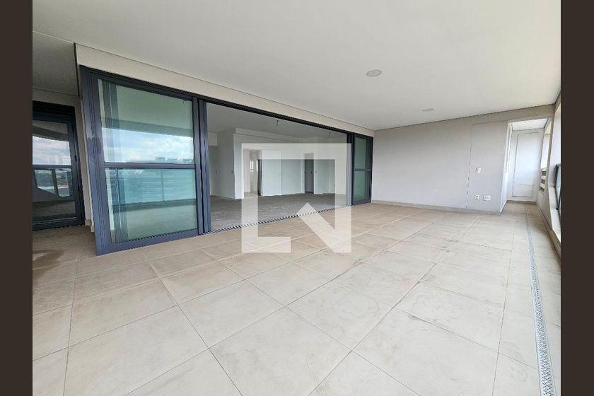 Apartamento à Venda – Chácara Santo Antonio, 3 Quartos, 227 m² – São Paulo