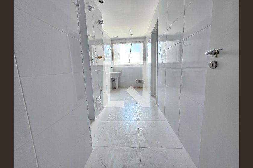 Apartamento à Venda – Chácara Santo Antonio, 3 Quartos, 227 m² – São Paulo