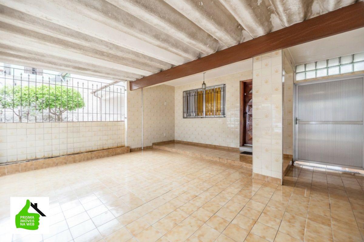 Sobrado 02 Dormitórios + 02 Quartos Multiusos/Edículas + 04 Banheiros + Quintal + 02 Vagas Garagem,