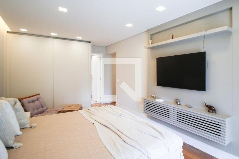 Apartamento à Venda – Vila Olímpia, 3 Quartos, 220 m² – São Paulo