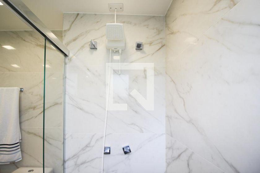 Apartamento à Venda – Vila Olímpia, 3 Quartos, 220 m² – São Paulo