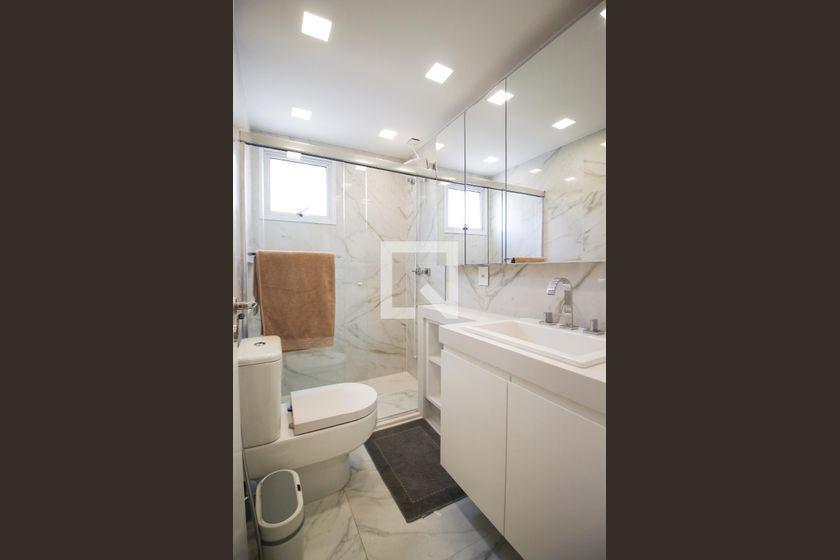 Apartamento à Venda – Vila Olímpia, 3 Quartos, 220 m² – São Paulo