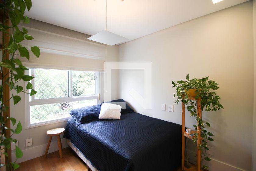 Apartamento à Venda – Vila Olímpia, 3 Quartos, 220 m² – São Paulo
