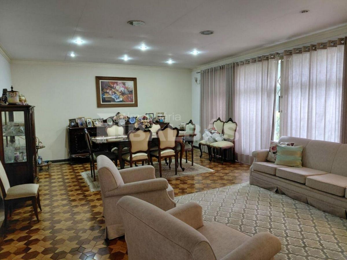 OPORTUNIDADE ÚNICA: CASA TÉRREA COM SALÃO AMPLO A. FRANCO – RESIDENCIAL OU COMERCIAL