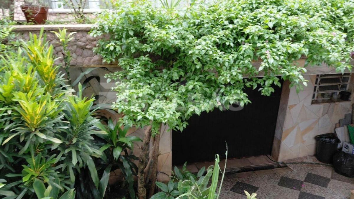 OPORTUNIDADE ÚNICA: CASA TÉRREA COM SALÃO AMPLO A. FRANCO – RESIDENCIAL OU COMERCIAL