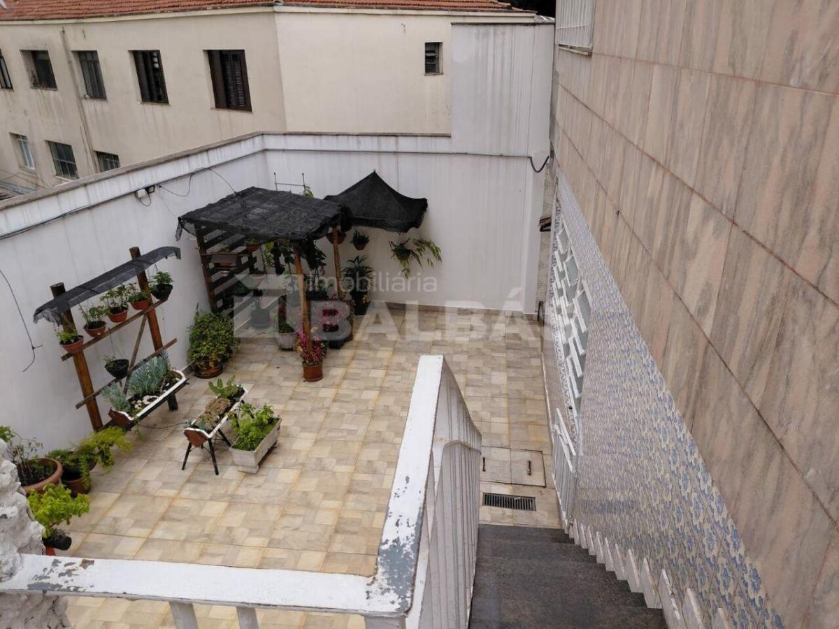 OPORTUNIDADE ÚNICA: CASA TÉRREA COM SALÃO AMPLO A. FRANCO – RESIDENCIAL OU COMERCIAL