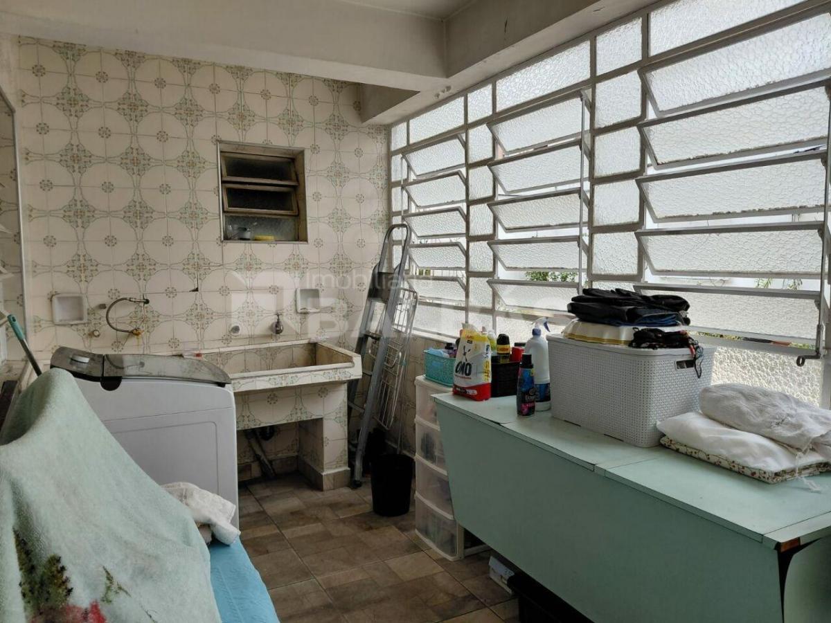 OPORTUNIDADE ÚNICA: CASA TÉRREA COM SALÃO AMPLO A. FRANCO – RESIDENCIAL OU COMERCIAL
