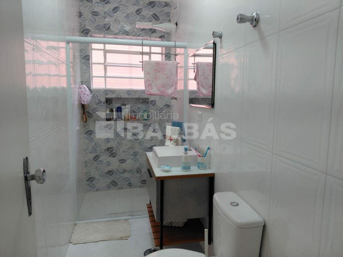OPORTUNIDADE ÚNICA: CASA TÉRREA COM SALÃO AMPLO A. FRANCO – RESIDENCIAL OU COMERCIAL