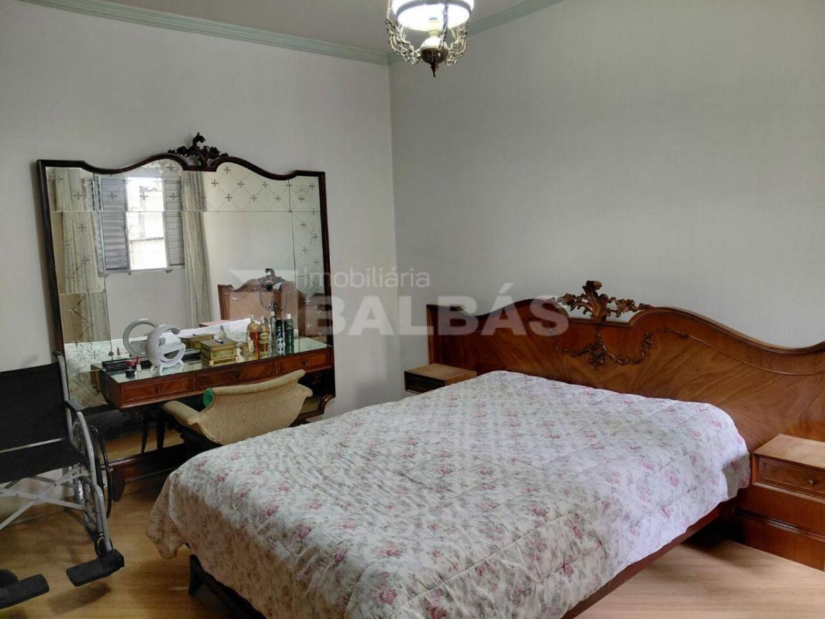 OPORTUNIDADE ÚNICA: CASA TÉRREA COM SALÃO AMPLO A. FRANCO – RESIDENCIAL OU COMERCIAL