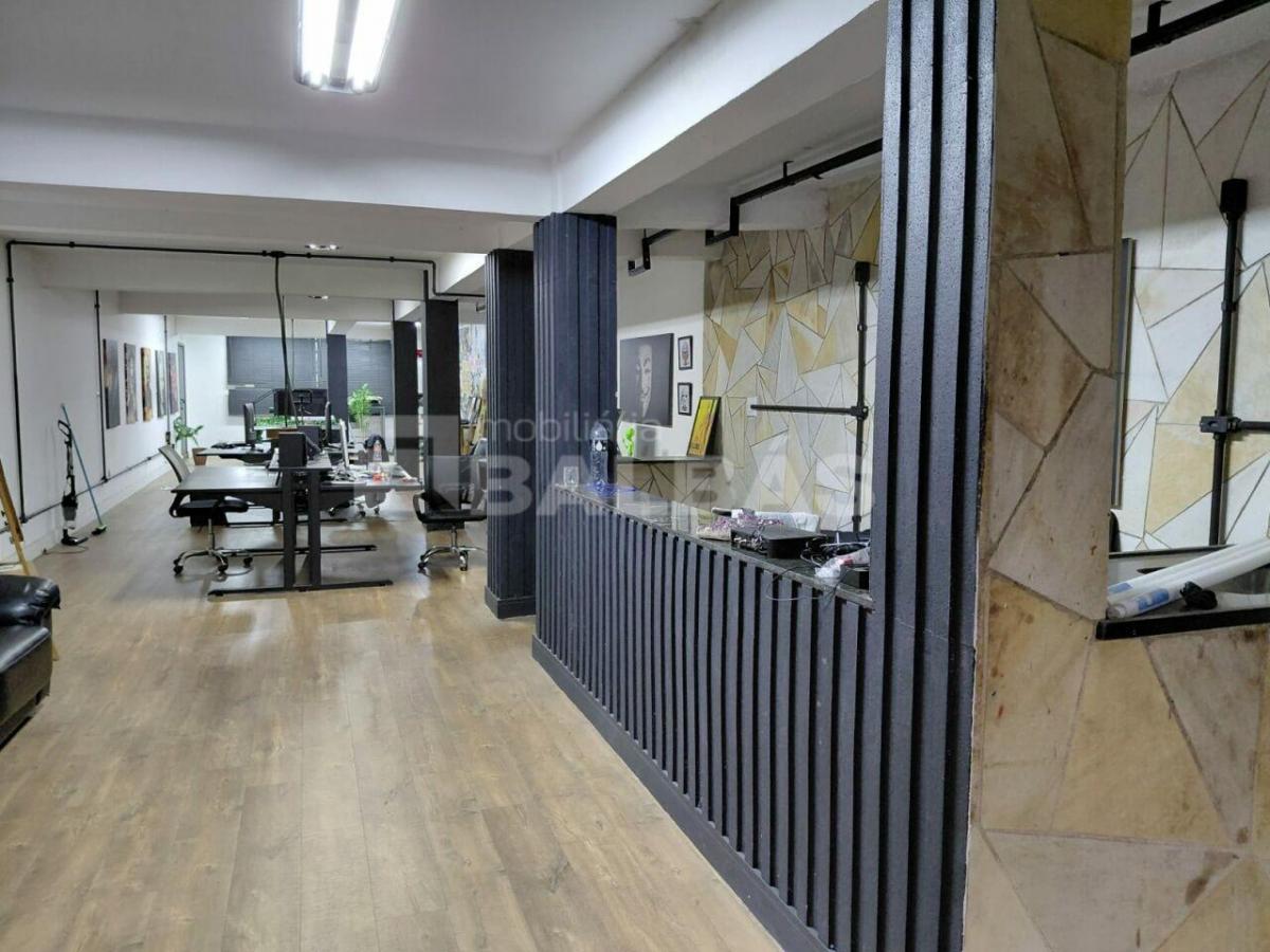 OPORTUNIDADE ÚNICA: CASA TÉRREA COM SALÃO AMPLO A. FRANCO – RESIDENCIAL OU COMERCIAL