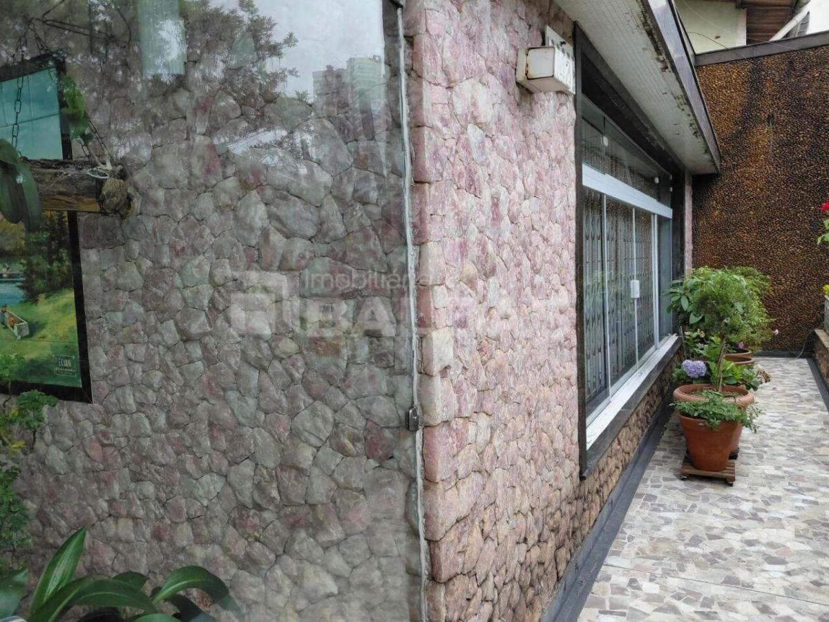 OPORTUNIDADE ÚNICA: CASA TÉRREA COM SALÃO AMPLO A. FRANCO – RESIDENCIAL OU COMERCIAL