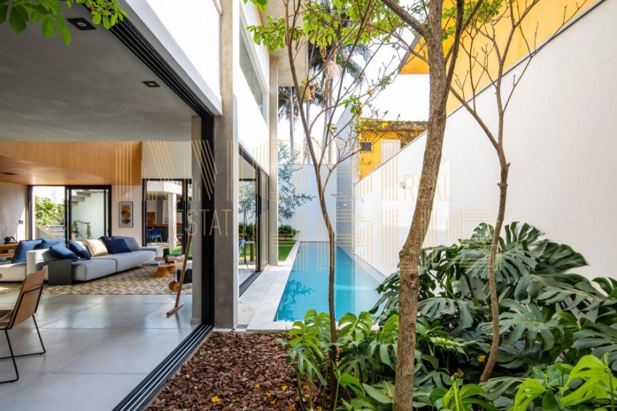 Casa à venda no Alto de Pinheiros | 3 quartos / 3 suítes