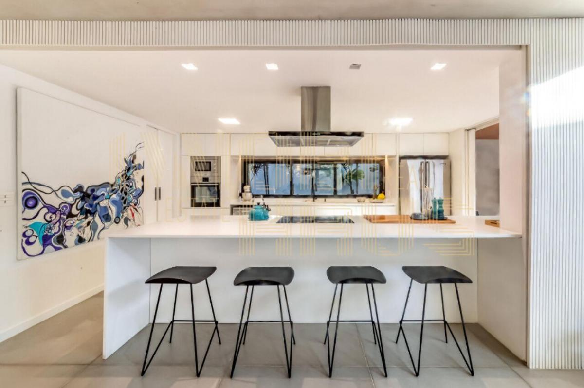 Casa à venda no Alto de Pinheiros | 3 quartos / 3 suítes