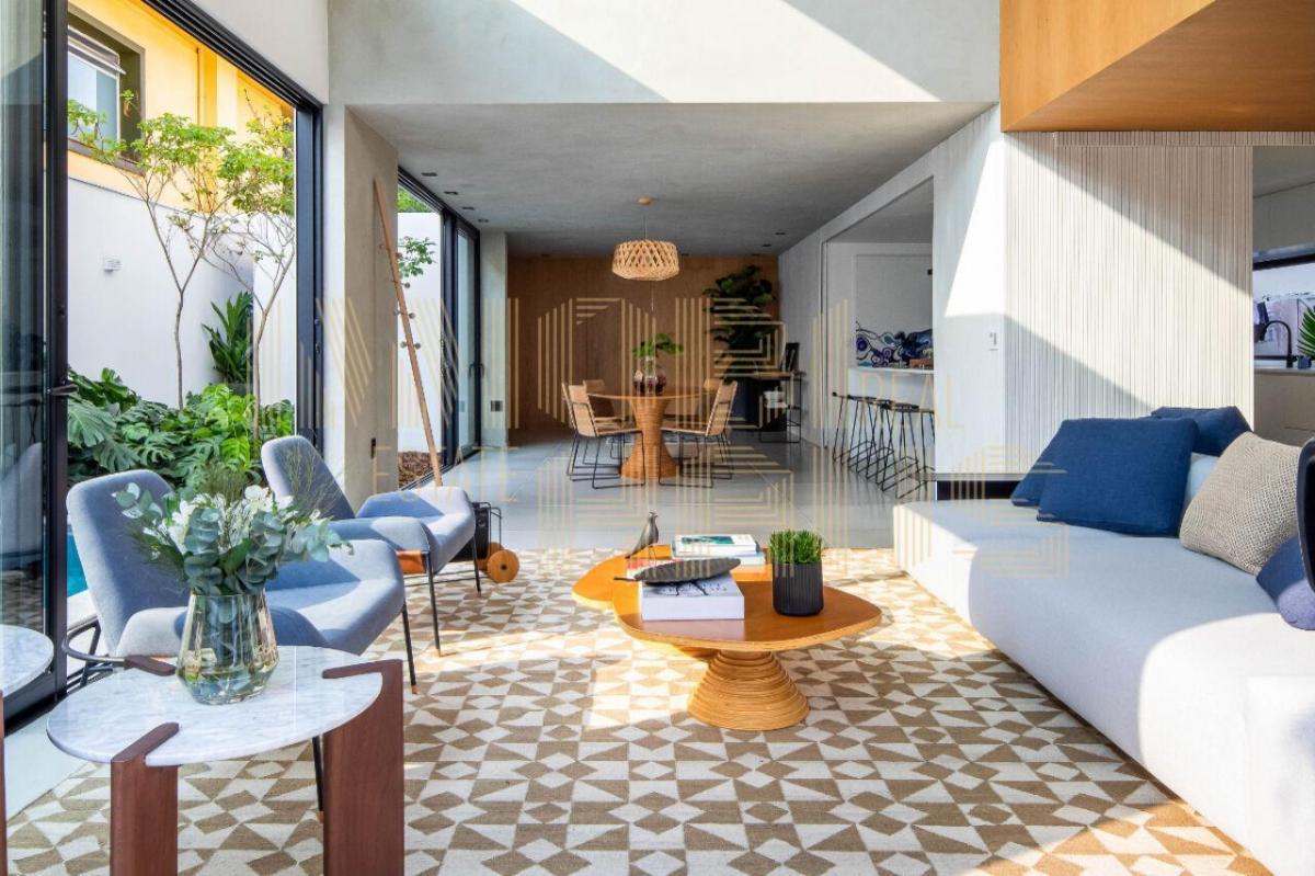 Casa à venda no Alto de Pinheiros | 3 quartos / 3 suítes