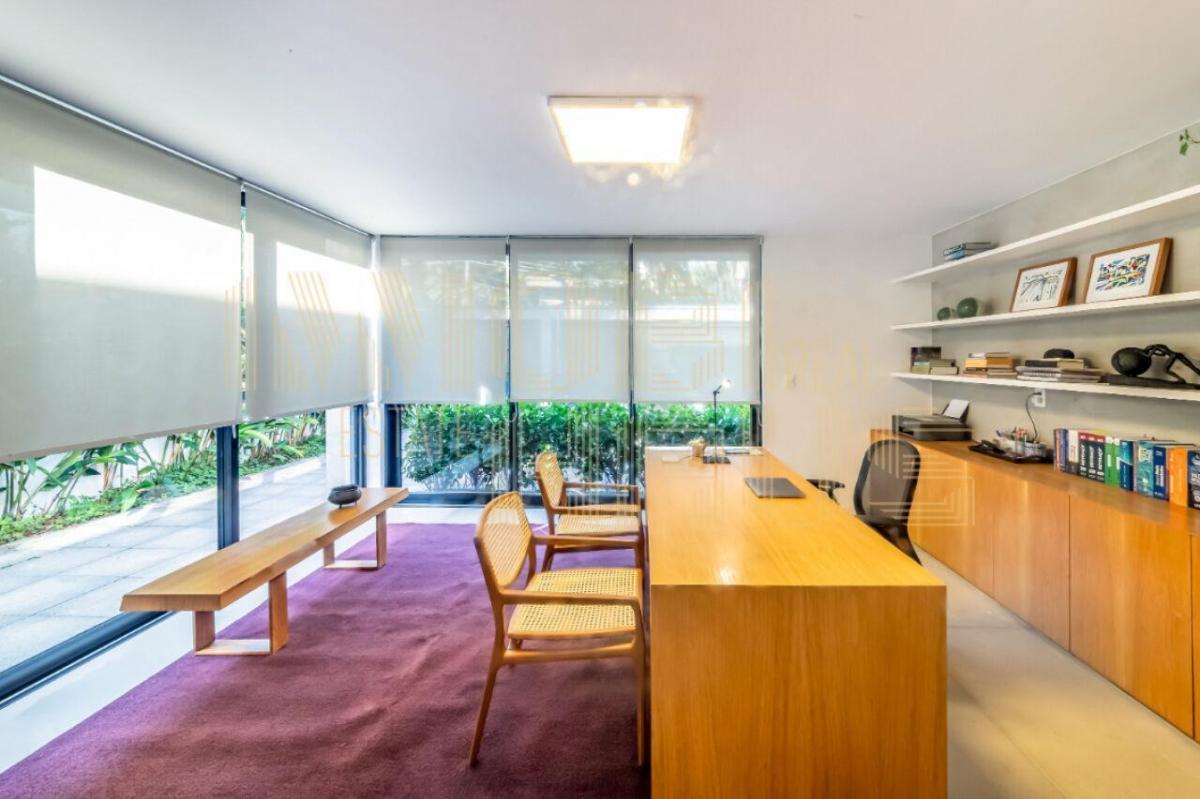 Casa à venda no Alto de Pinheiros | 3 quartos / 3 suítes