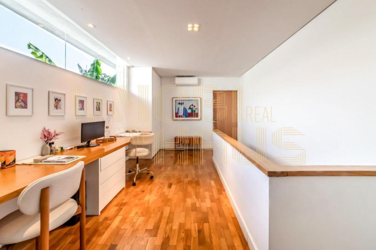 Casa à venda no Alto de Pinheiros | 3 quartos / 3 suítes