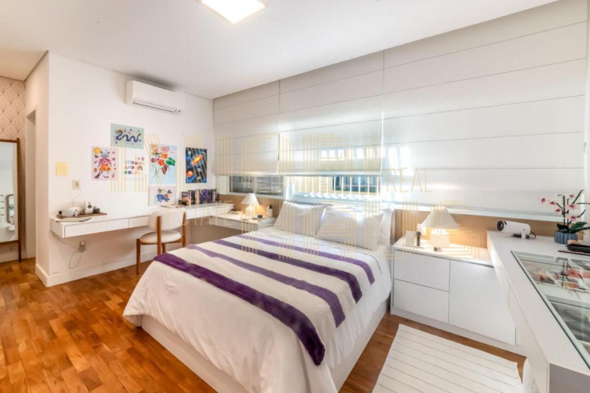 Casa à venda no Alto de Pinheiros | 3 quartos / 3 suítes