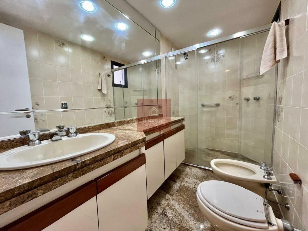 Apartamento alto padrão para locação em Moema 232m² 3suítes 4vagas de garagem