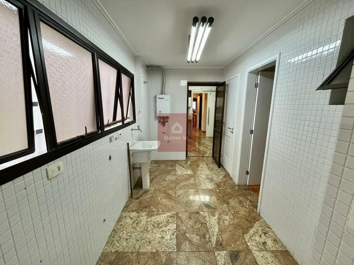 Apartamento alto padrão para locação em Moema 232m² 3suítes 4vagas de garagem
