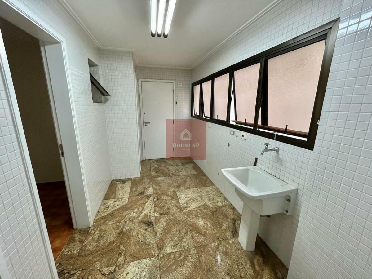 Apartamento alto padrão para locação em Moema 232m² 3suítes 4vagas de garagem